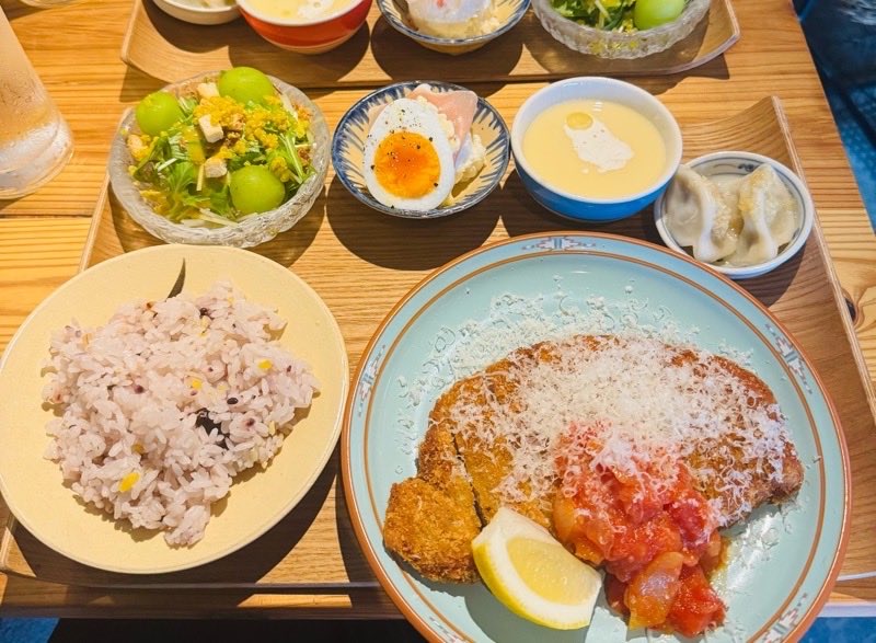 パンク食堂　ランチ　居酒屋