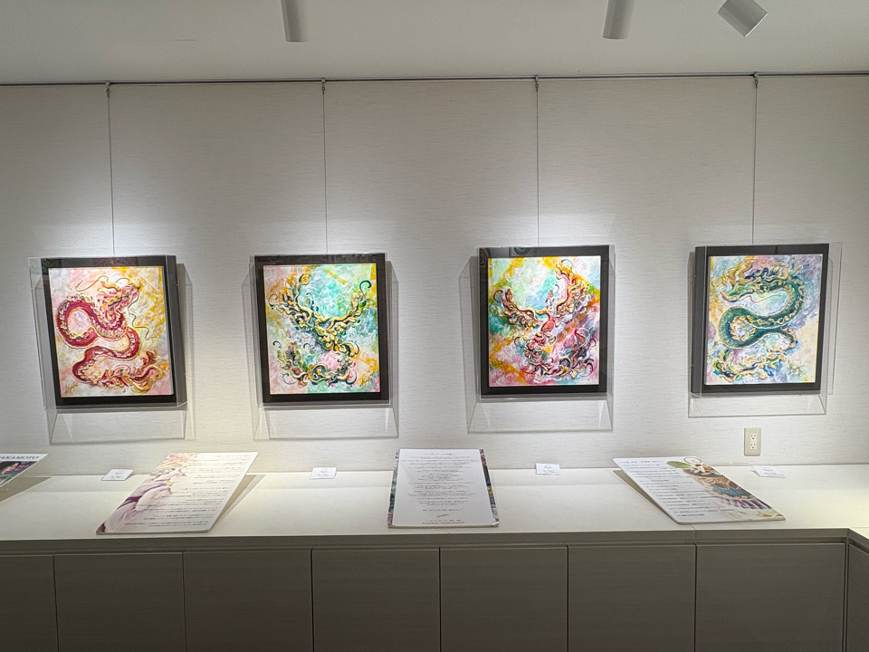 万博　シュガーペイント 体験・講座　KOYUKI シュガーアーティスト　パティシエ　巫女　シュガーペイント協会　女性アーティスト パティシエ アーティスト 転身　砂糖 アートアイシングクッキー