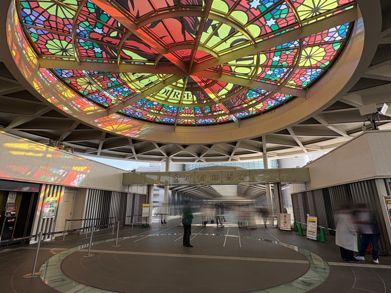 京都　京都競馬場　競馬　馬　ふれあい　乗馬　餌やり　ボーネルンド　Paka Run！　パカラン　ふわふわドーム