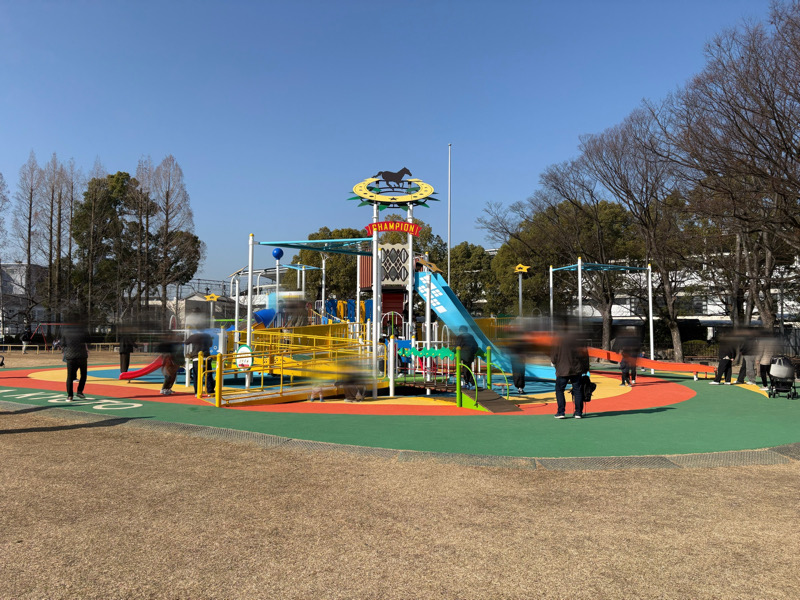 京都　京都競馬場　競馬　馬　ふれあい　乗馬　餌やり　ボーネルンド　Paka Run！　パカラン　ふわふわドーム