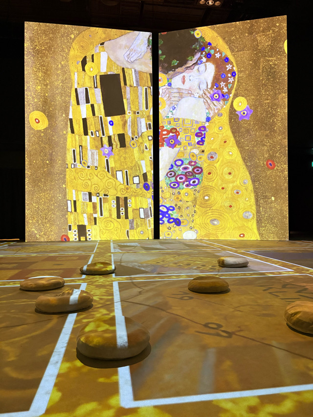 中之島　クリムト　大阪　クリムト・アライブ　大阪展　堂島リバーフォーラム　福島区　没入　チケット　ドリンク　接吻
