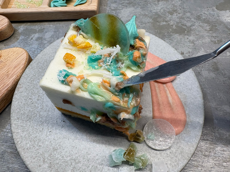 大阪 ギャラリーカフェ　谷町六丁目 カフェ　アートカフェ 大阪　体験型スイーツ　キャンバスケーキ　アートイベント 大阪　unimocc art gallery