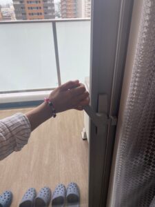 サンミット大日、ベランダドア