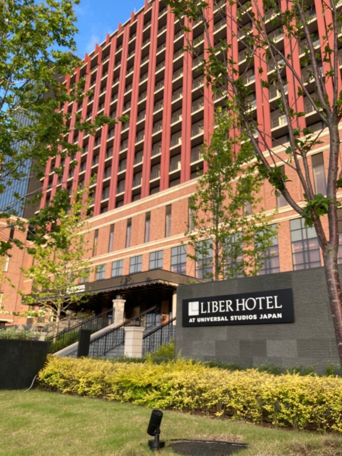 LIBER HOTEL AT UNIVERSAL STUDIOS JAPAN （リーベルホテル　アット　ユニバーサル・スタジオ・ジャパン） ３階 Dining BRICKSIDE (ダイニング ブリックサイド) RiversideBeer Terrace 2022 （リバーサイドビアー　テラス） アジアンディナーブッフェ 外観