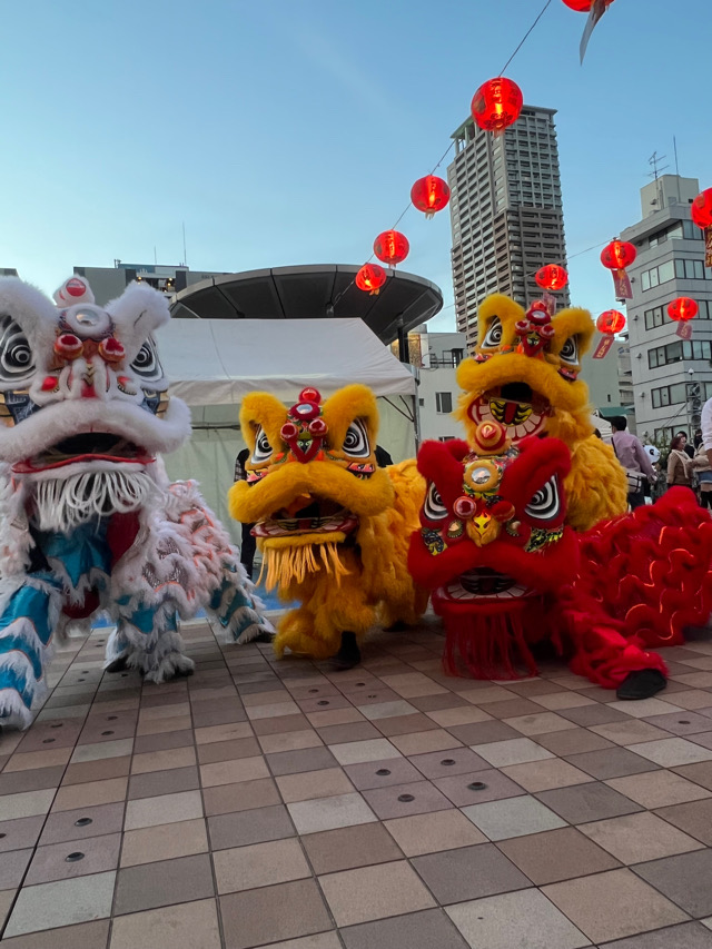 華友祭　なんば　浪速区　中華　中国　祭り　ステージショー　紹興酒　肉まん　湊町リバープレイス　獅子　