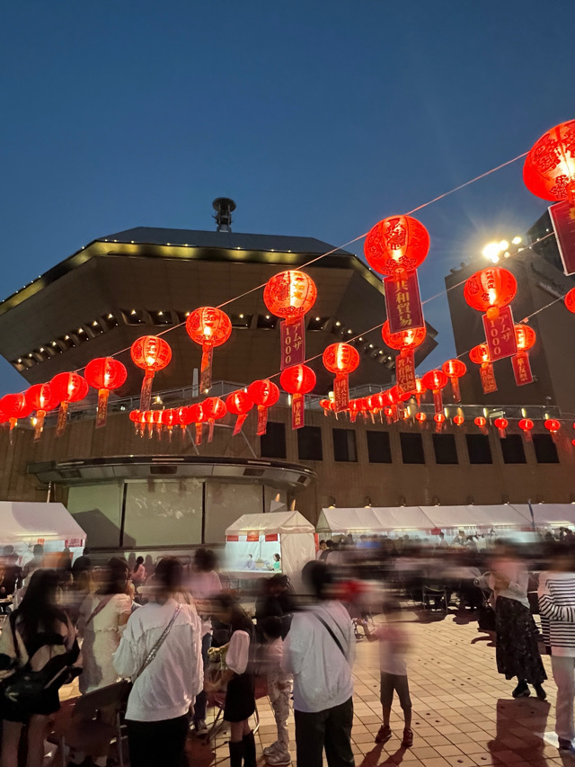 華友祭　なんば　浪速区　中華　中国　祭り　ステージショー　紹興酒　肉まん　湊町リバープレイス　獅子　