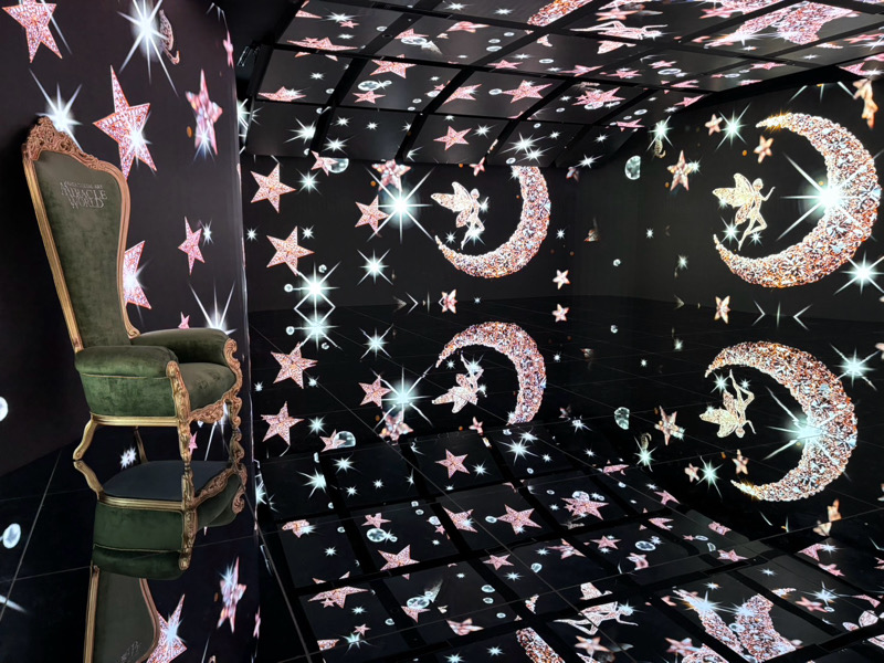 MIRACLE WORLD　体験型デジタルアートミュージアム　なんば　没入型アート空間　デジタルアート　光　音　映像　香り　SNS