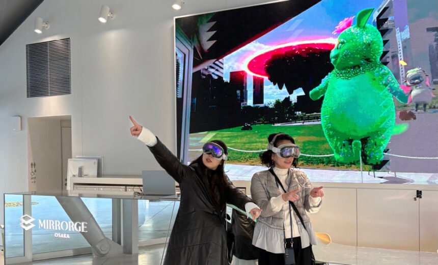 Grand Green Osaka 　グラングリーン大阪　MIRRORGE OSAKA ミラージュ大阪　梅田　バーチャル体験　VR 没入　SNSで話題　魔法　