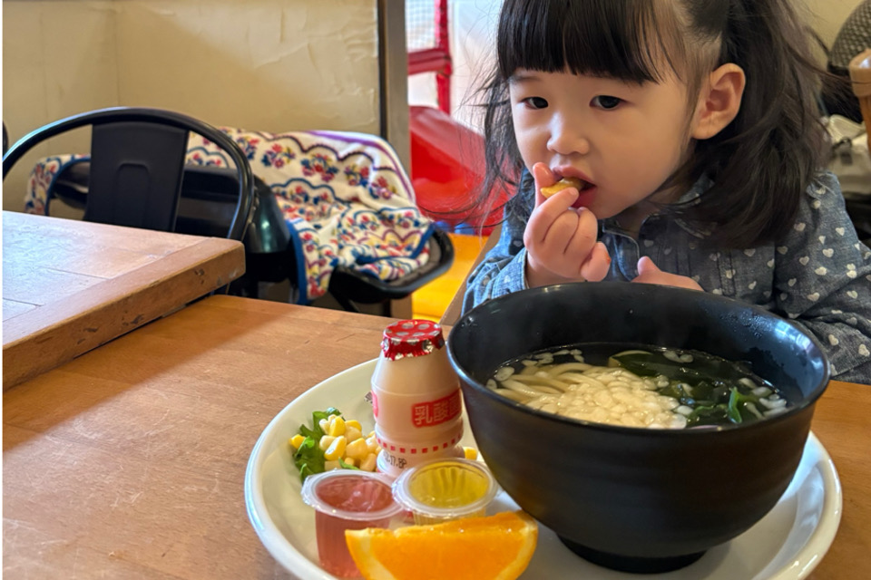弁天町　親子カフェ　子連れスポット　マール　親子カフェ&バル　子連れレストラン　子連れ飲み会　キッズプレート　お子様メニュー　子供椅子