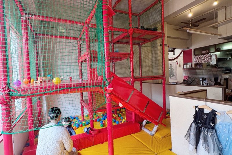 弁天町　親子カフェ　子連れスポット　マール　親子カフェ&バル　子連れレストラン　子連れ飲み会　キッズプレート　お子様メニュー　子供椅子