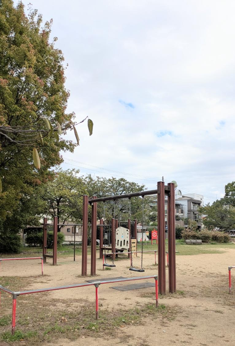 東住吉区　長居公園　北東こども広場　複合遊具