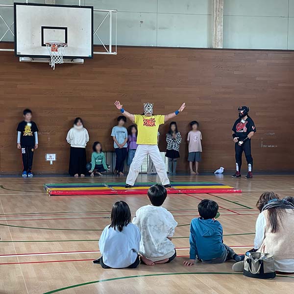 奈良県生駒市　フリースクール　和草　大阪プロレス