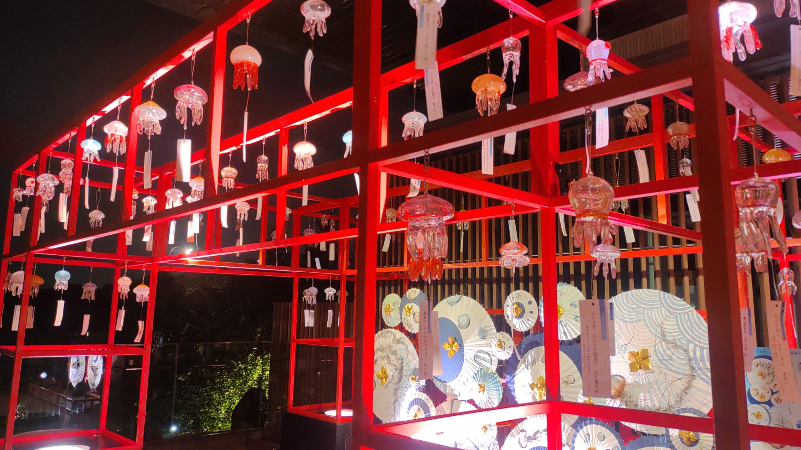 クラゲづくしな和空間が京都の夏を彩る 「くらげと傘と風鈴と」5