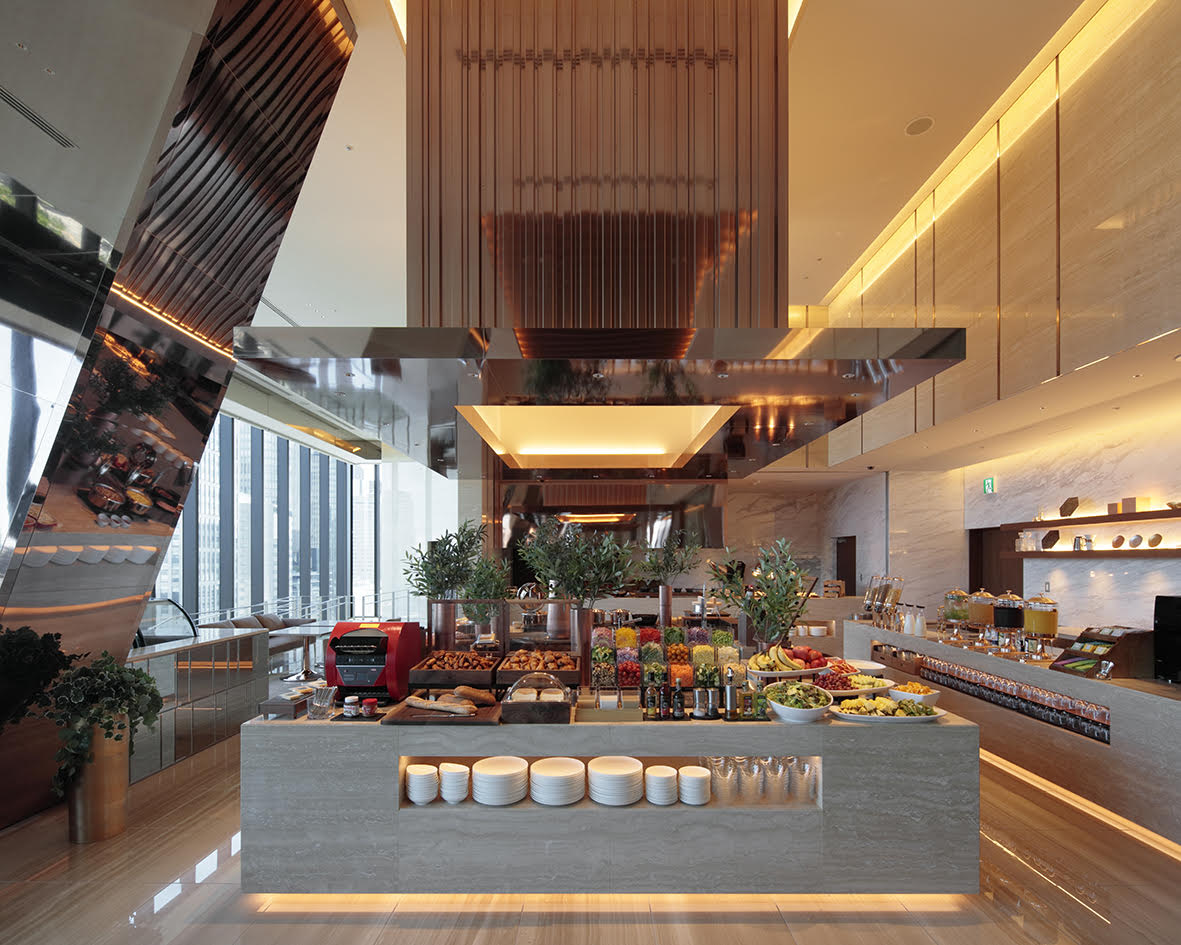 贅沢気分を味わいにThe C's ～Sky Dining～へ。最高の料理と景色を堪能