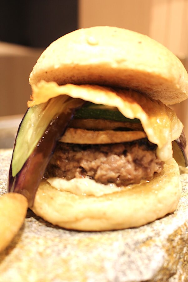 赤ふじ、ハンバーガー