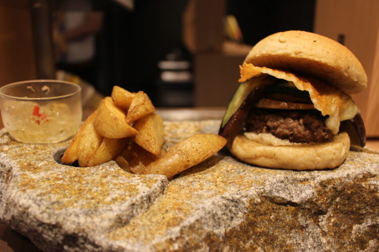 赤ふじ、ハンバーガー