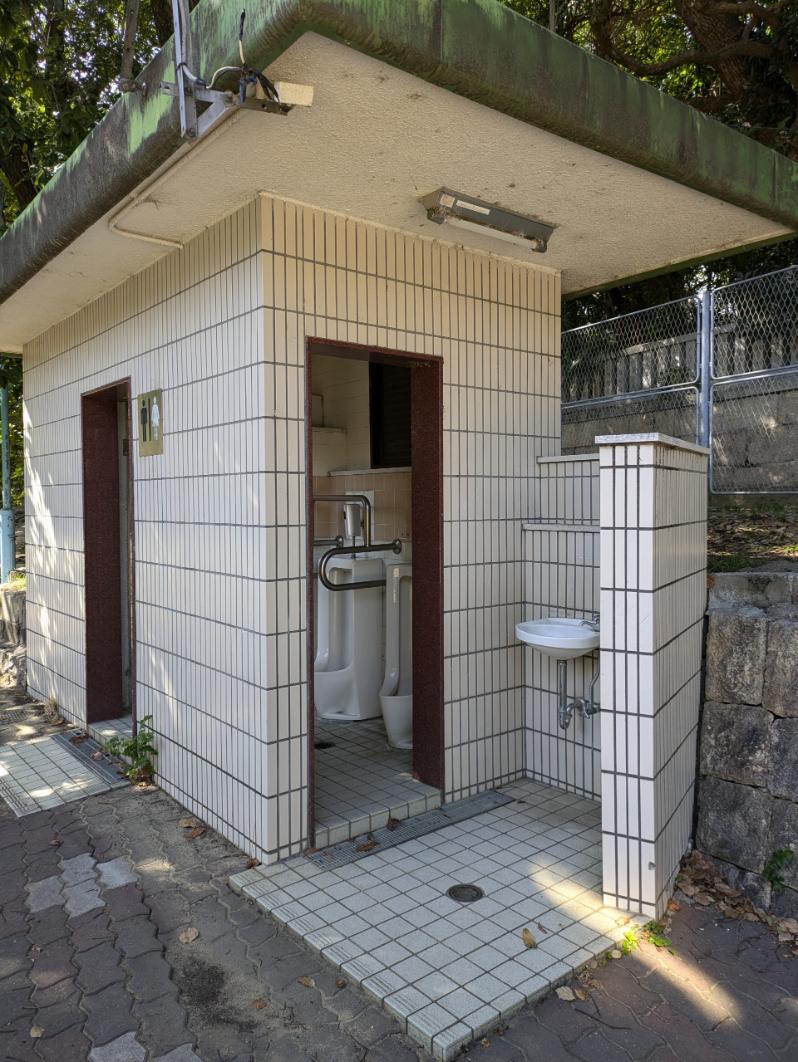東住吉区　山坂公園　トイレ