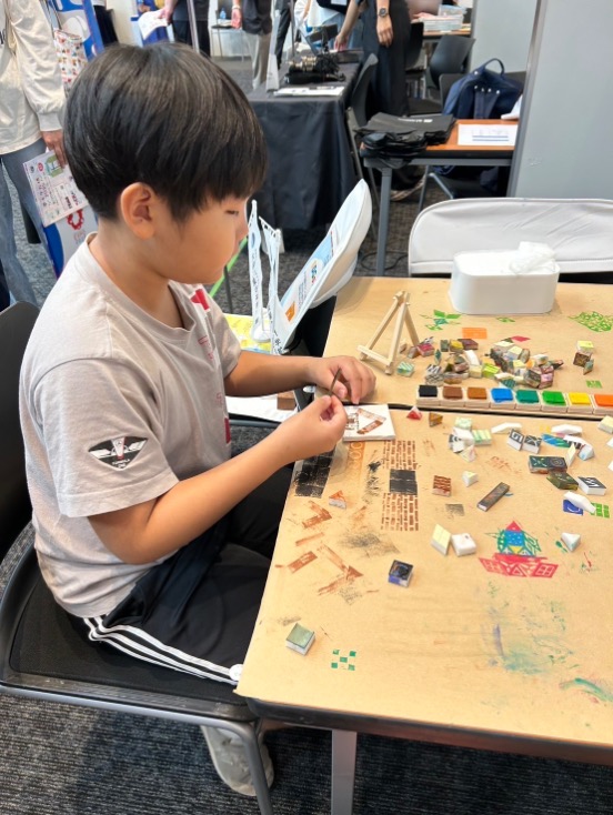 梅田スカイビル　夢キタ万博　体験ブース　体験中