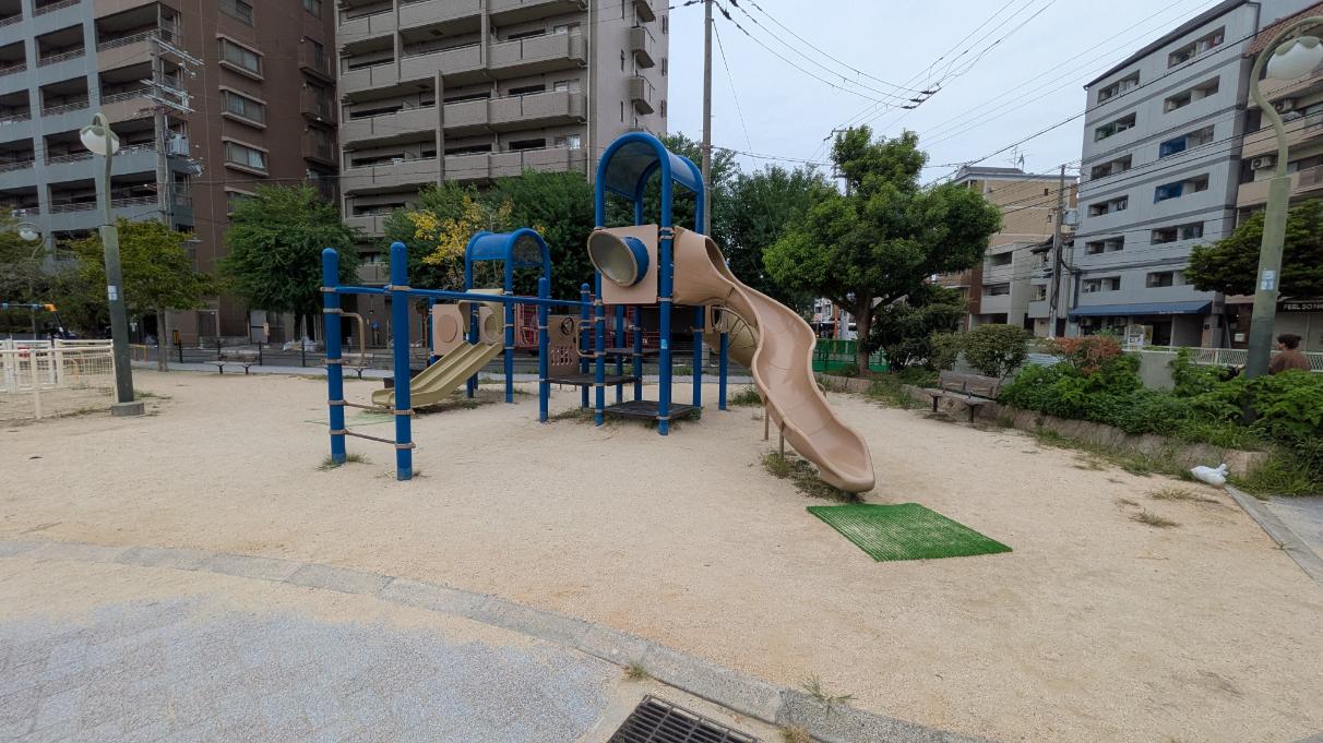 阿倍野区　桃ヶ池公園　複合遊具