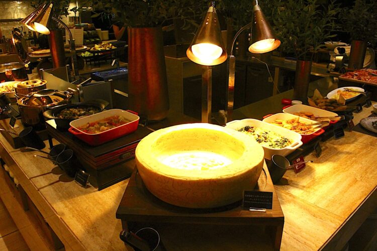 カンデオホテルズ、C's Cafe、ビュッフェ