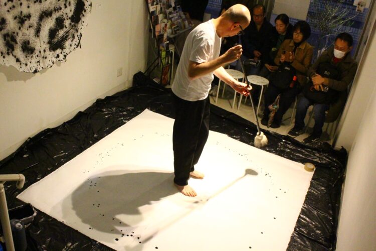 Vit Kodousek（ヴィート・コデューセック、チェコパビリオン、万博、茶臼山画廊