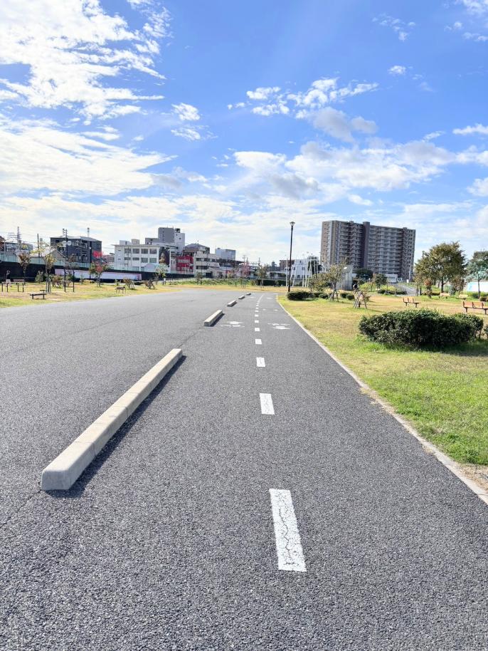 此花区　正蓮寺川公園　通路　