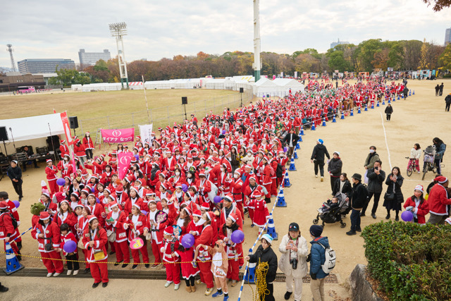サンタパレード 大阪 大阪城公園 サンタパレード大阪2025 チャリティーイベント EXILE TETSUYA マーク・パンサー マイケル・ジャクトン リラックマ 公式サンタ メッセージツリー