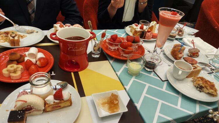 ホテルニューオータニ大阪、スーパースイーツビュッフェ2026 、ホテルでいちご狩り