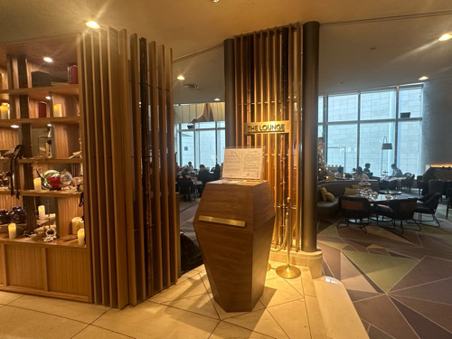 スイスホテル南海大阪、アフタヌーンティー