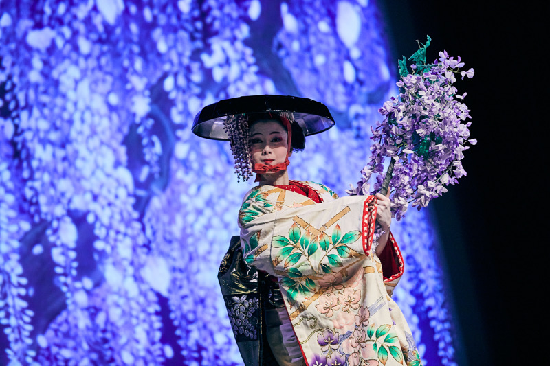 日本舞踊 イマーシブ日本舞踊 Immersive Nihon Buyo 舞 −MAI− 扇寿舞踊団 扇寿栄之丞　HITOHATA 株式会社一旗　プロジェクションマッピング　大阪公演ABCホール　ナレッジシアター