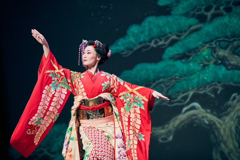 日本舞踊 イマーシブ日本舞踊 Immersive Nihon Buyo 舞 −MAI− 扇寿舞踊団 扇寿栄之丞　HITOHATA 株式会社一旗　プロジェクションマッピング　大阪公演ABCホール　ナレッジシアター