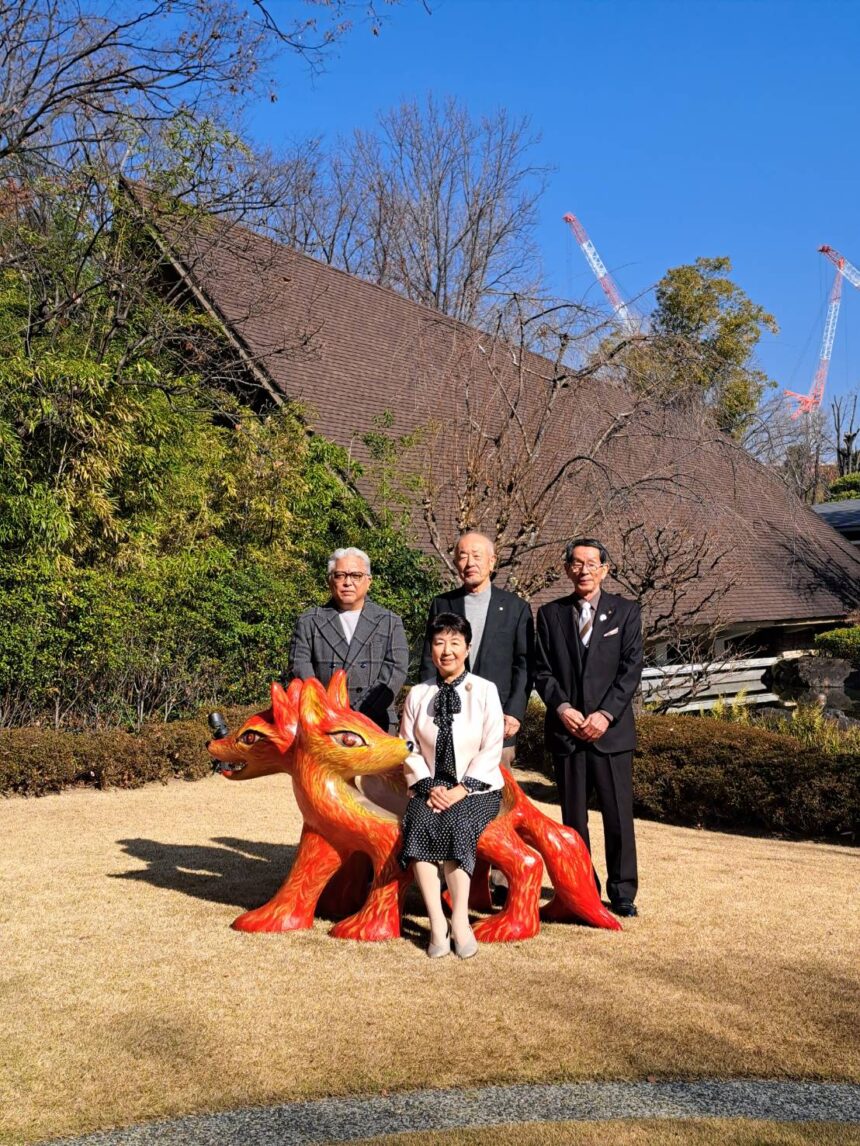 おおかみベンチ