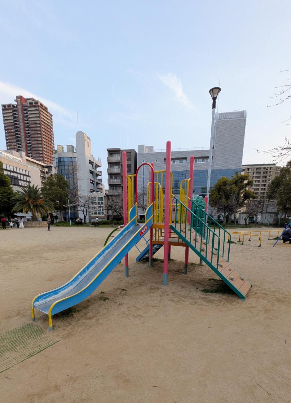 中央区森ノ宮 城南公園 複合遊具