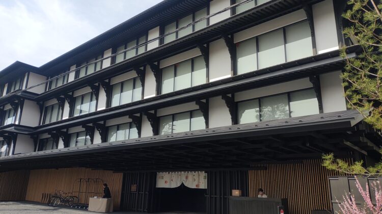 カペラ京都、シンガポール