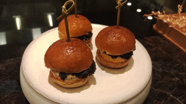 カペラ京都、シンガポール