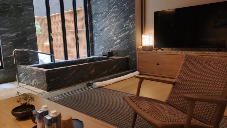 カペラ京都、シンガポール