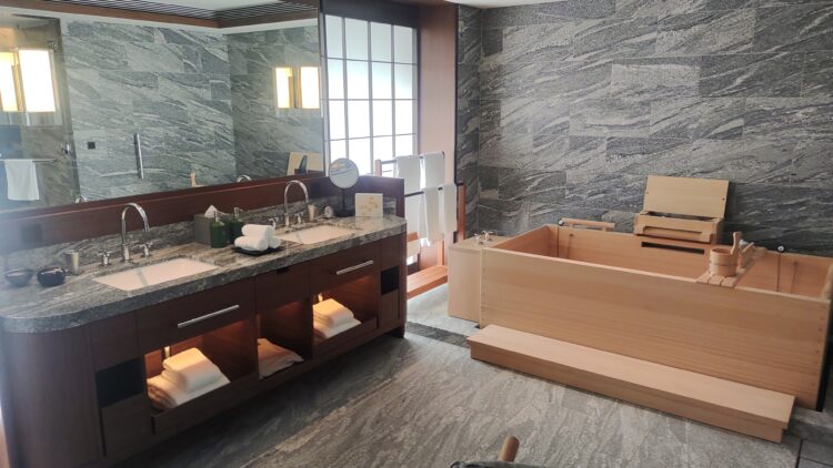 カペラ京都、シンガポール