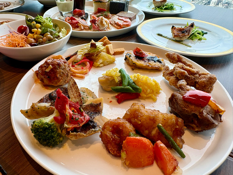 推し色　ホテル　いちごビュッフェ　アートホテル大阪ベイタワー　スカイビュッフェ51 COLOR PERSONA - Strawberry Stage -