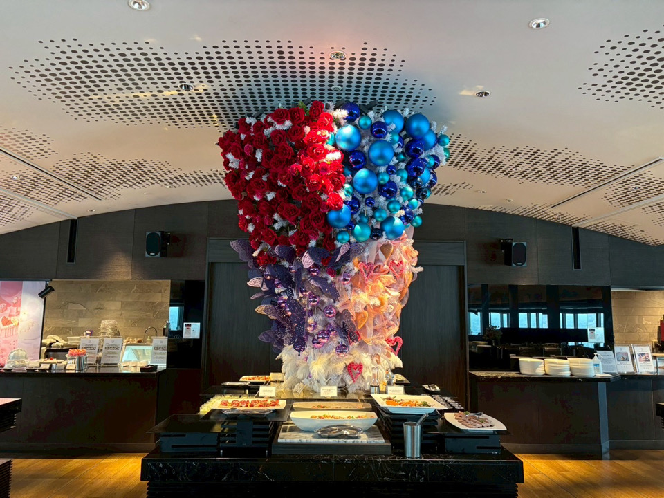 推し色　ホテル　いちごビュッフェ　アートホテル大阪ベイタワー　スカイビュッフェ51 COLOR PERSONA - Strawberry Stage -