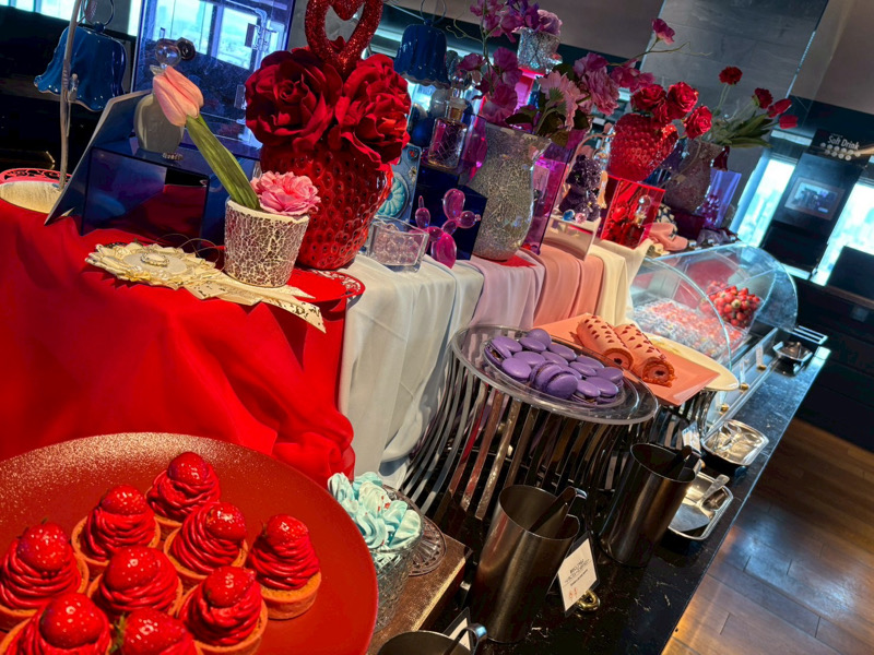 推し色　ホテル　いちごビュッフェ　アートホテル大阪ベイタワー　スカイビュッフェ51 COLOR PERSONA - Strawberry Stage -