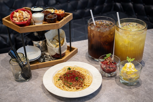 小林豊 　元ボイメン　BOYS AND MEN ショコラティエ　芸能人プロデュース　ファフィータ 　MEGAドリンク 　t.t Cafe&Dining Bar by Trusvia