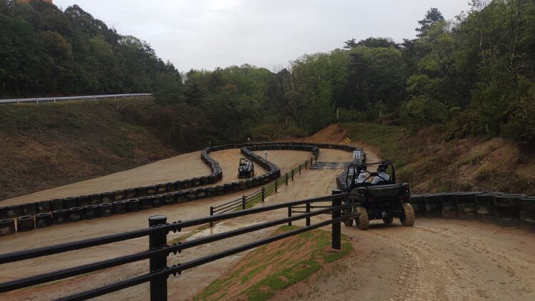ネスタリゾート神戸、ライジング・バギー