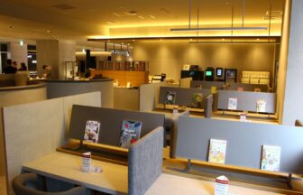 クオーツ心斎橋、スターバックス、シェアラウンジ