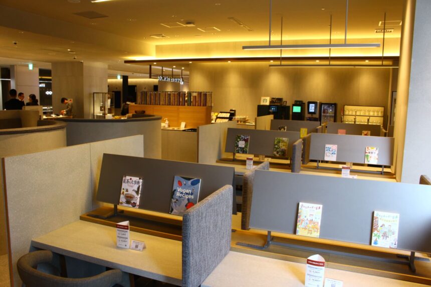 クオーツ心斎橋、スターバックス、シェアラウンジ