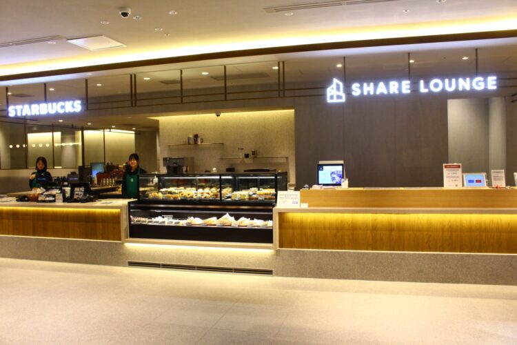 クオーツ心斎橋、スターバックス、シェアラウンジ