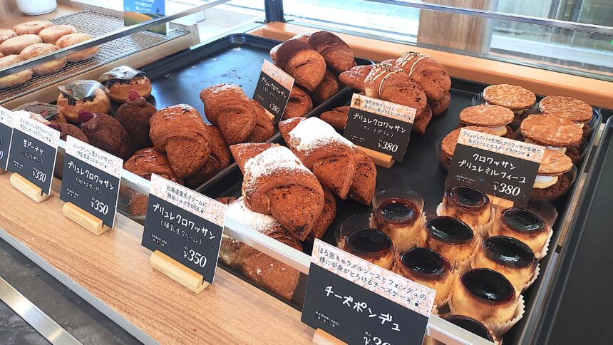 ブリュレ、クロワッサン、BAKED MAGIC ＆ BRULEE BAKERY