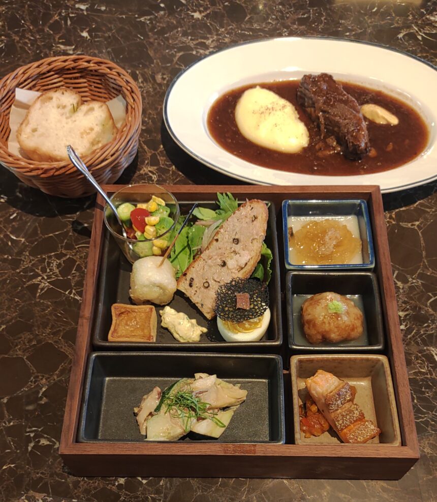 大阪市中央公会堂、DRAWING HOUSE OF NAKANOSHIMA、フレンチ