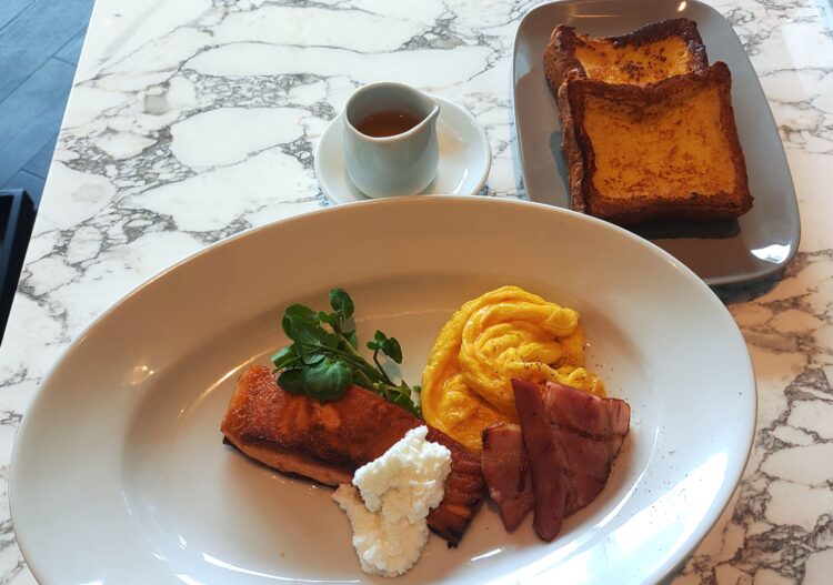 クオーツ心斎橋、ランチ、MERCER BRUNCH