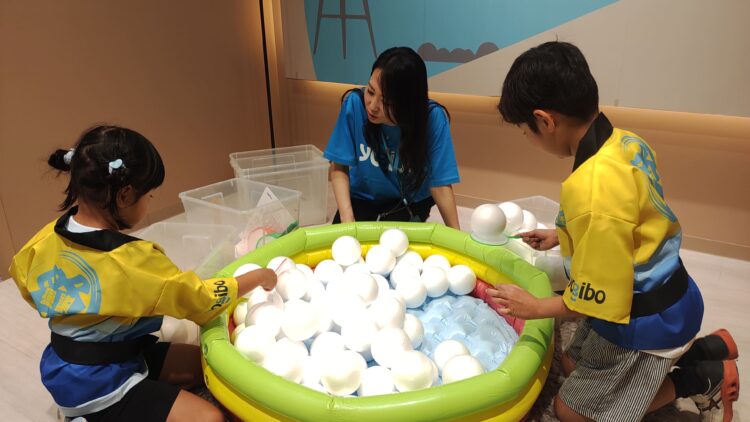はたらく、夏休み、Yogibo