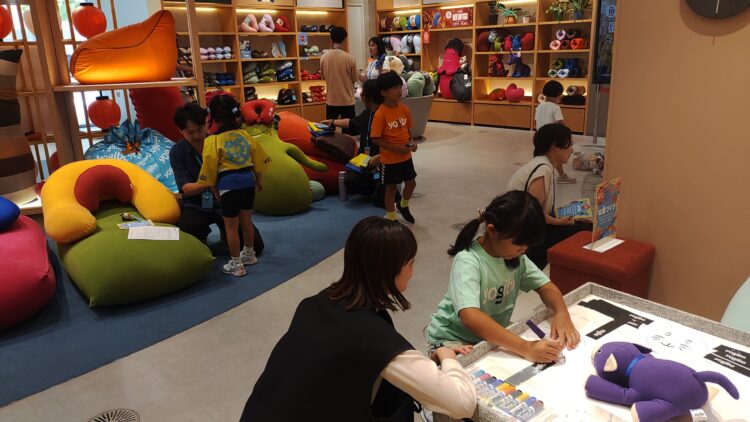 はたらく、夏休み、Yogibo